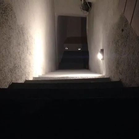 Hobbit Cave